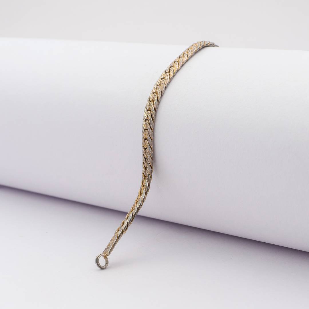 Knotty Charm