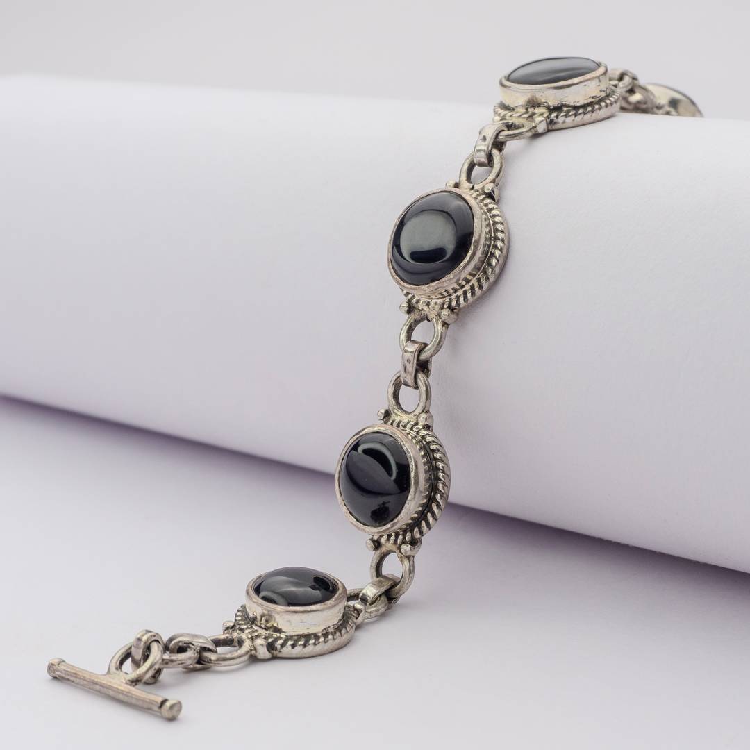 Onyx Aura 