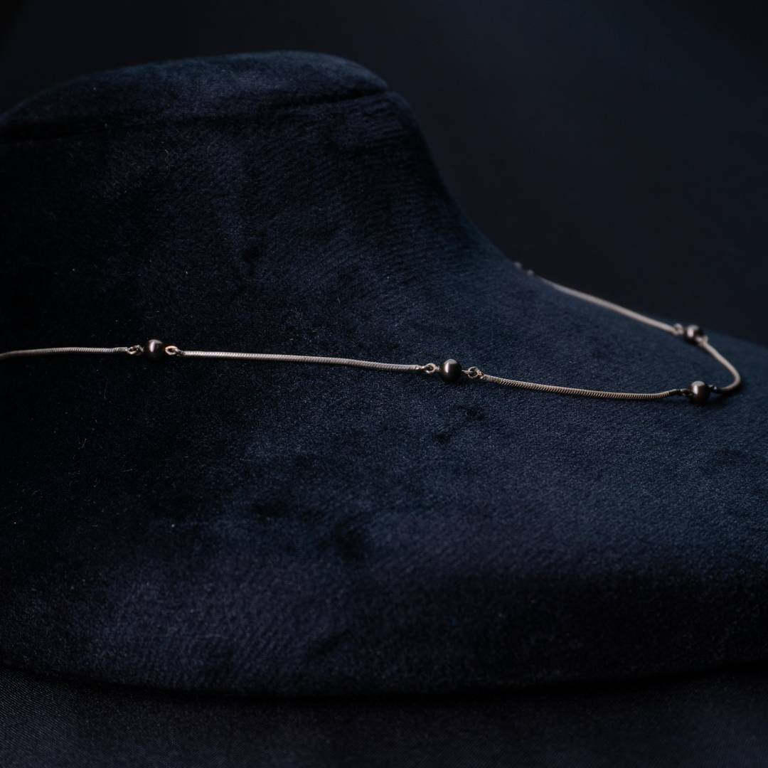 Silver pearl chain