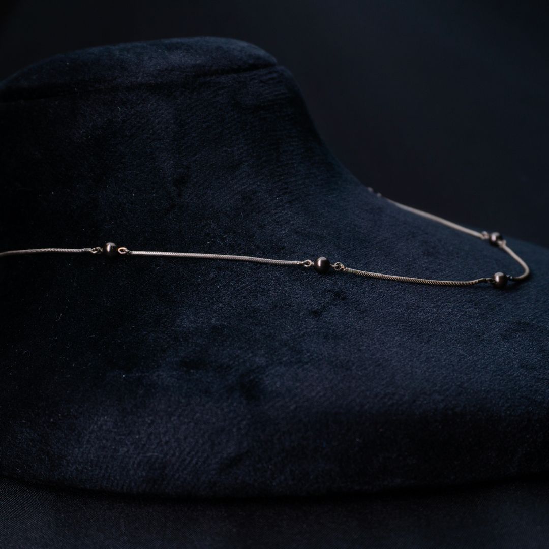 Silver pearl chain